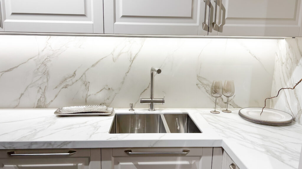 Under cabinet lighting